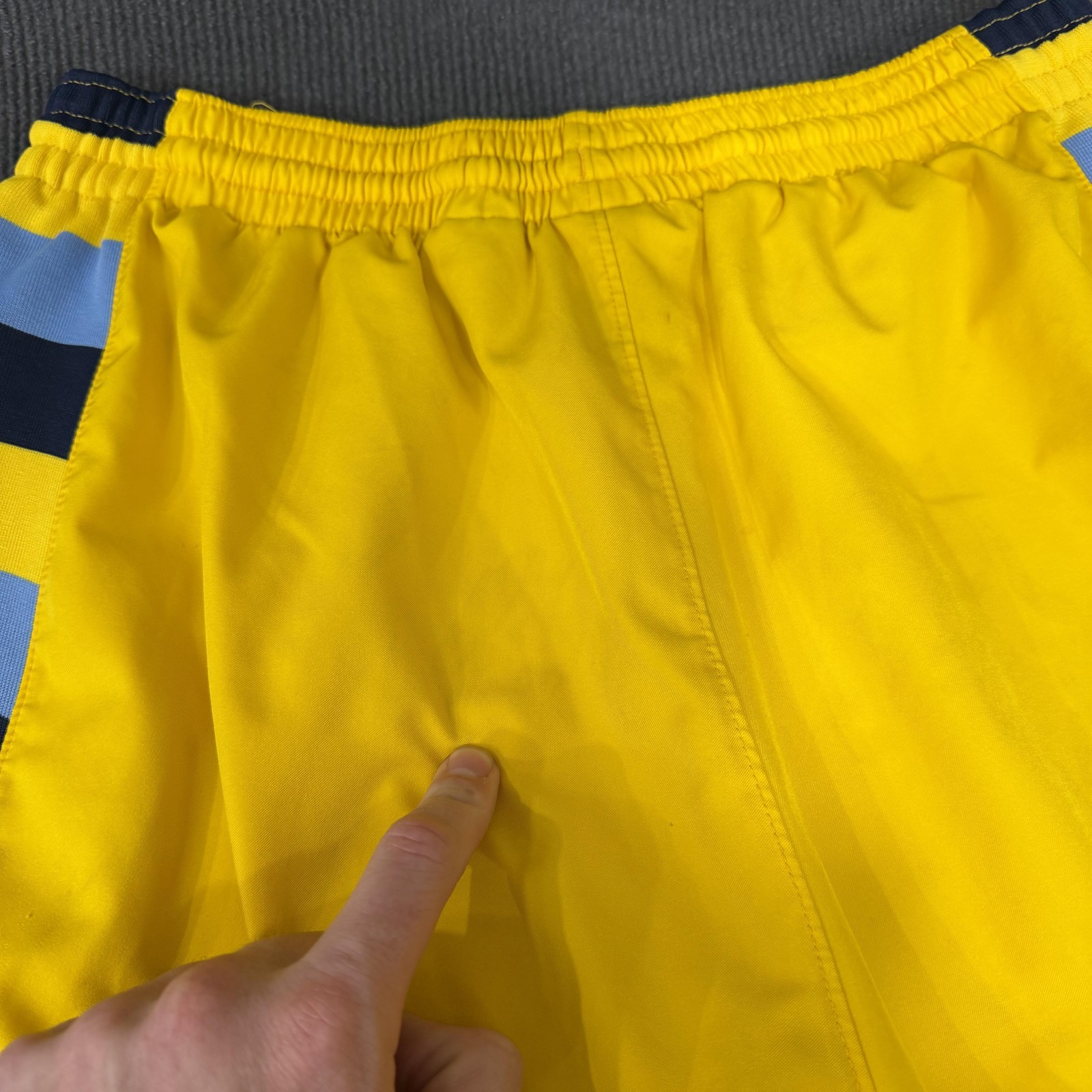 Marquette Golden Eagles Shorts Mens Medium Yellow NCAA Basketball Jordan Dri Fit
