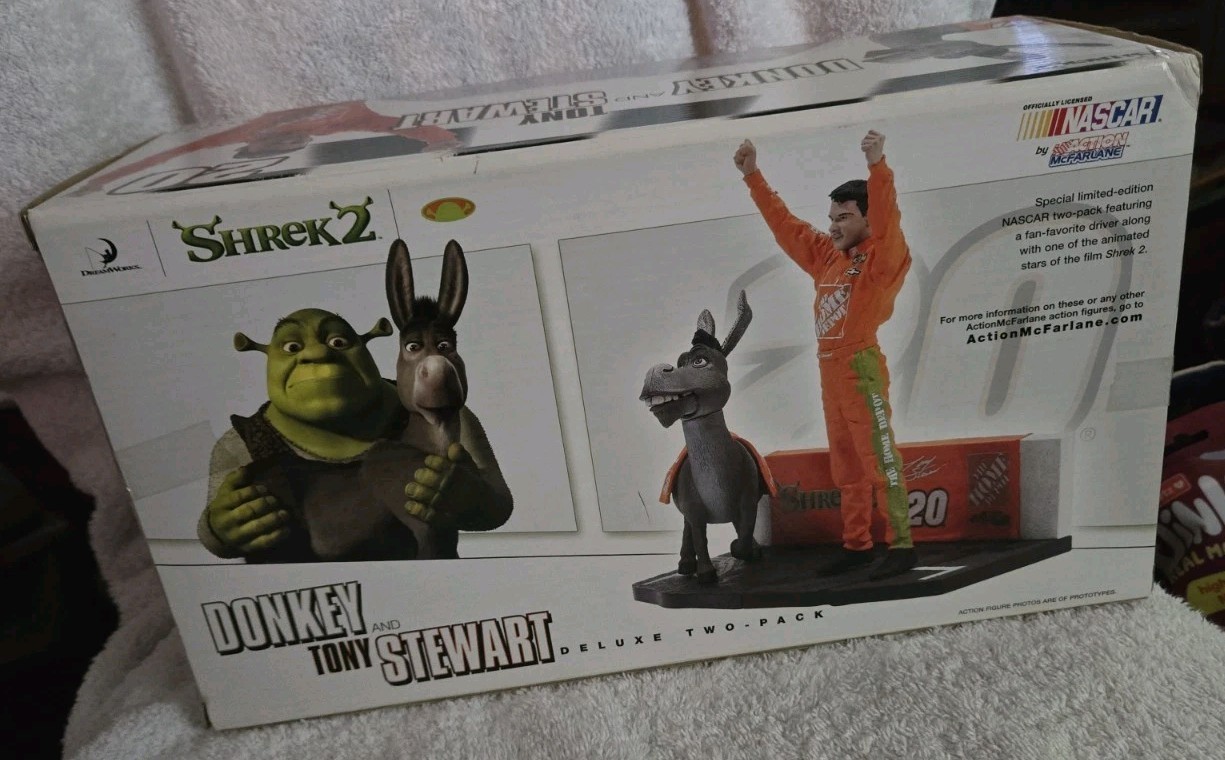 Donkey and Tony Stewart Shrek 2 NASCAR Limited Edition figures Action McFarlane