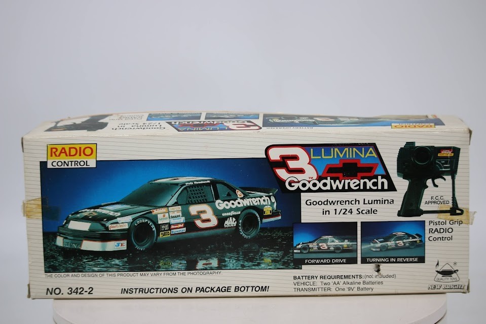 Dale Earnhardt Sr #3 RC Chevy Lumina 1/16 Scale New Boxed NASCAR