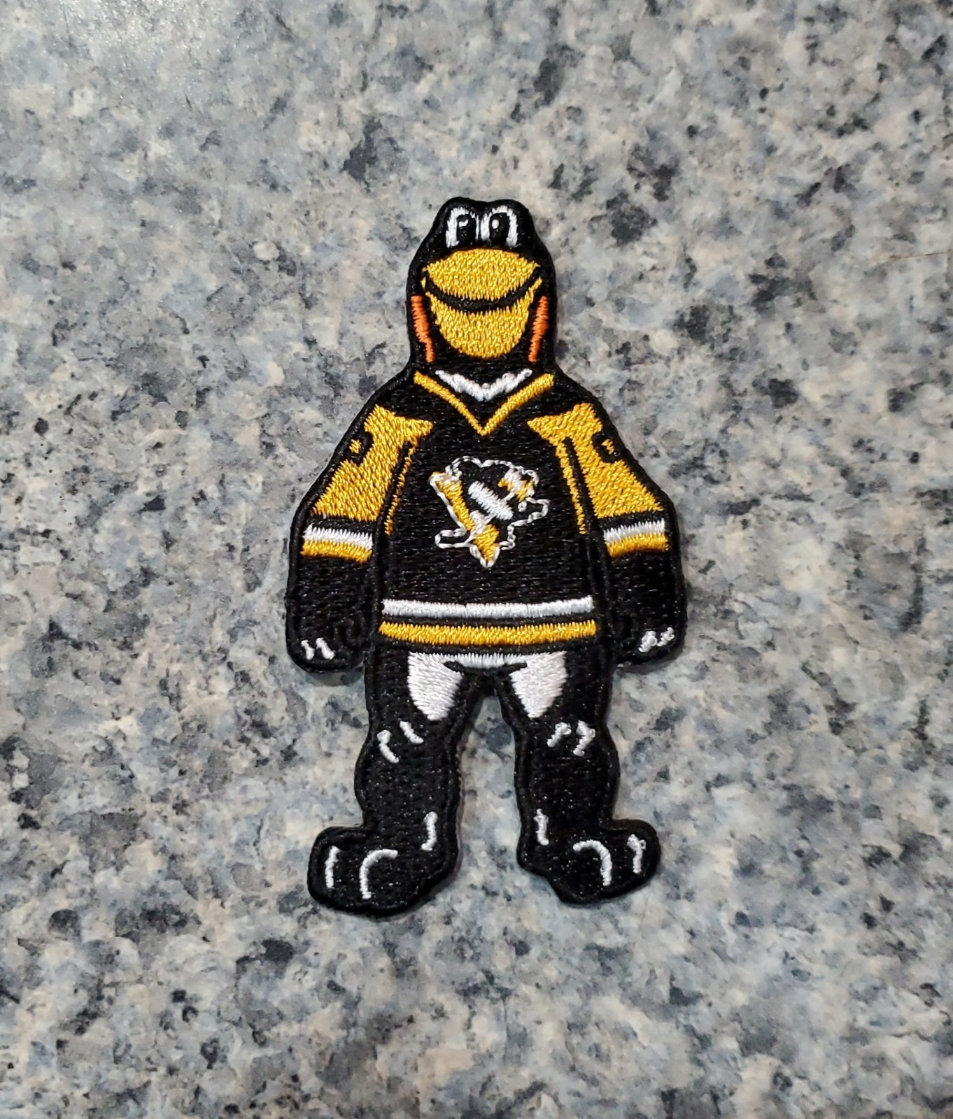 Pittsburgh Penguins Mascot Iceburgh Vintage Embroidered Iron On Patch 3”x 2” NHL