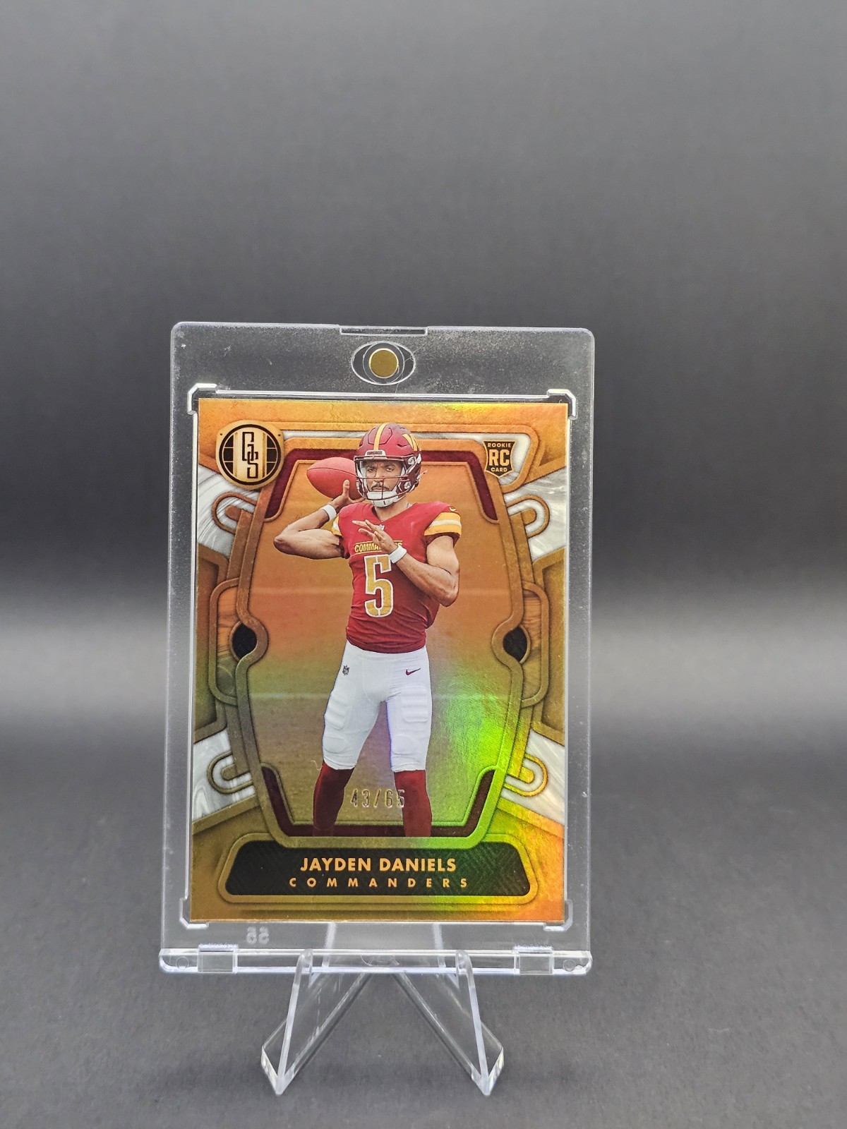 2024 Panini Gold Standard Jayden Daniels RC White Gold /65 #102 – Commanders