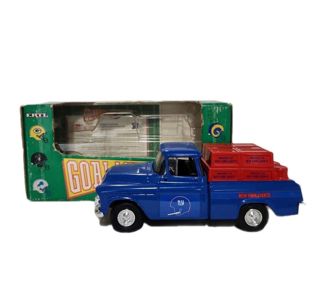 New York Giants 7 Inch Ertl Collectibles 1940 Ford Pickup Truck Diecast NFL Bank