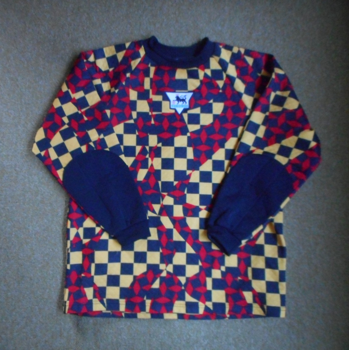 Distinctive Goalkeeper Top~Age 13-14~33″ Chest~Padded Elbows~M&S~Marks & Spencer