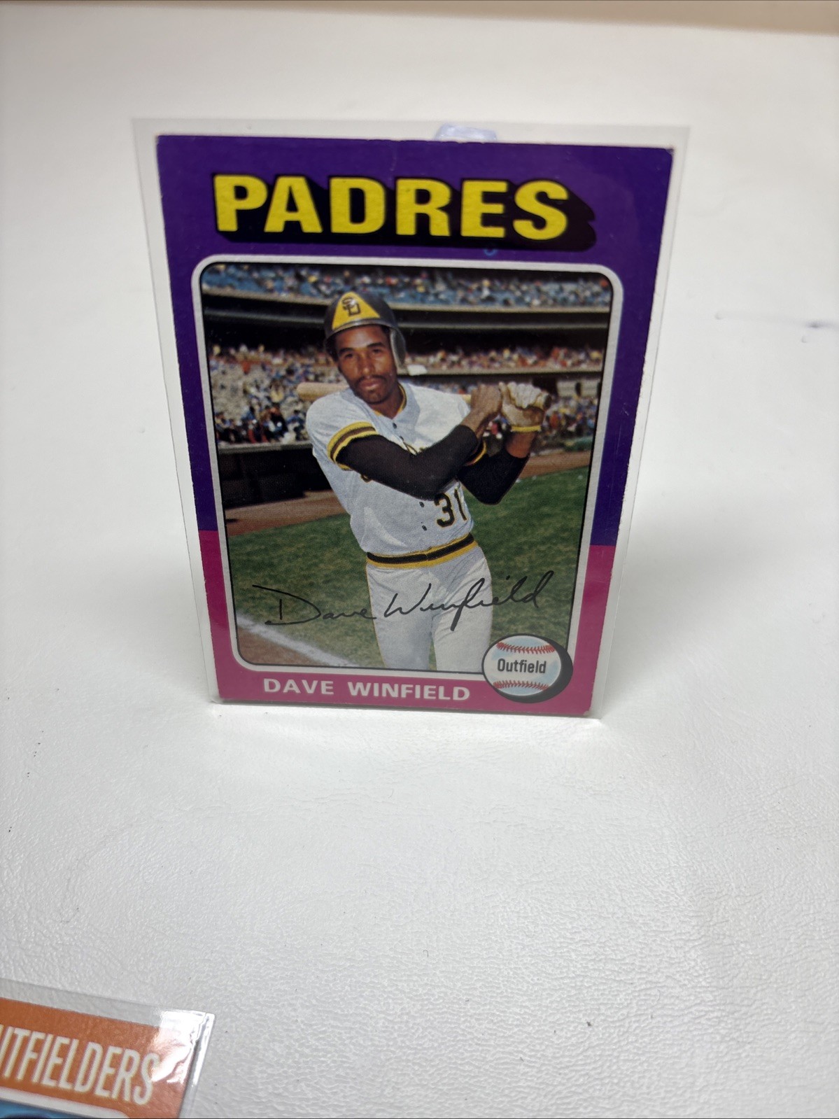 1975 Topps – Dave Winfield #61 Padres Vg-EX Minor Crease