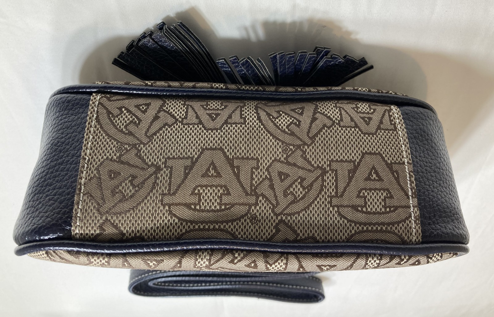 Sandol Auburn Tigers The Vintage Crossbody Bag / Purse 8.5″L x 6.5″H X 3″W