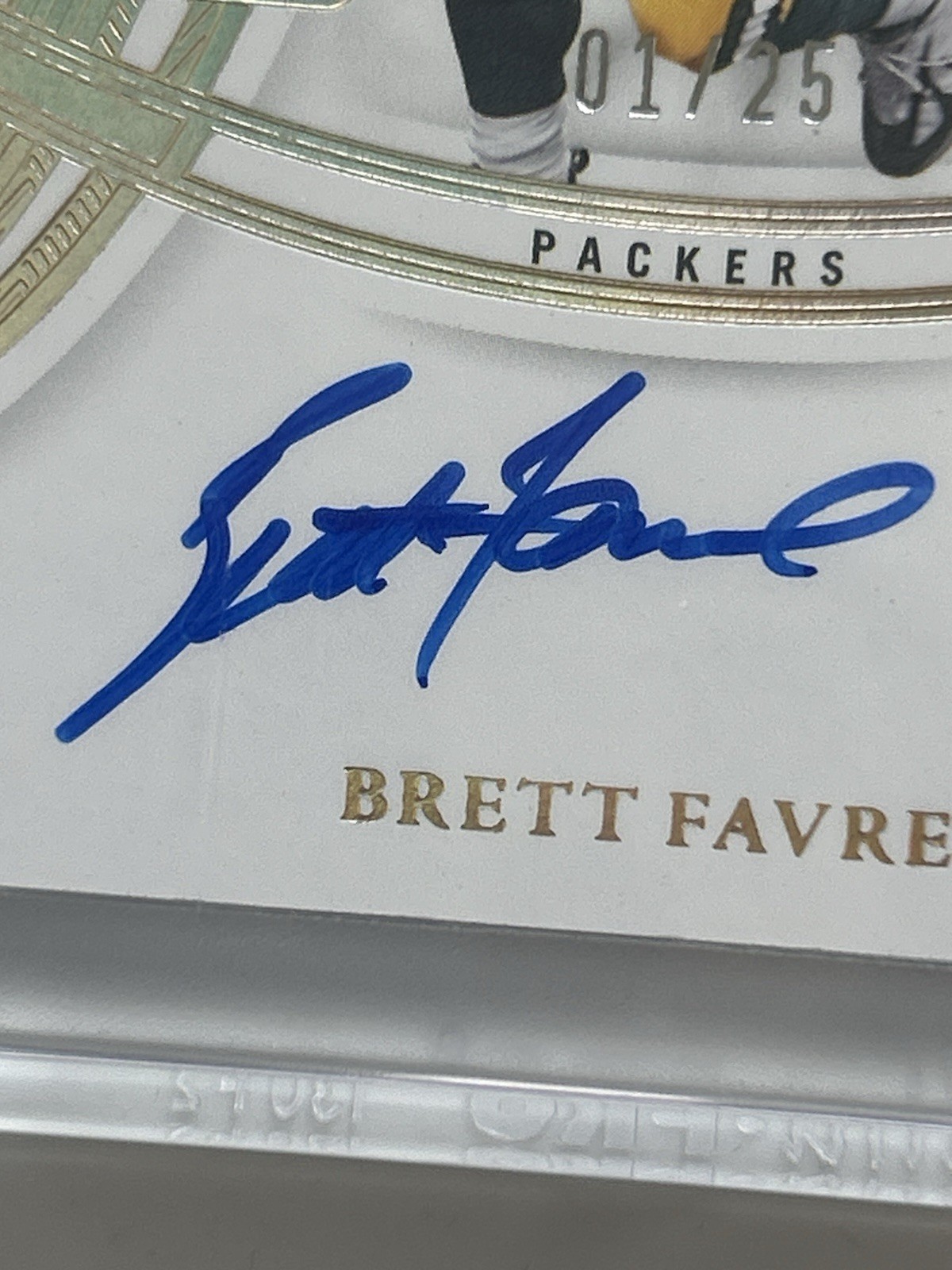 2025 Panini Flawless Brett Favre 1/25 Dual Patch On-Card Auto SEALED Packers