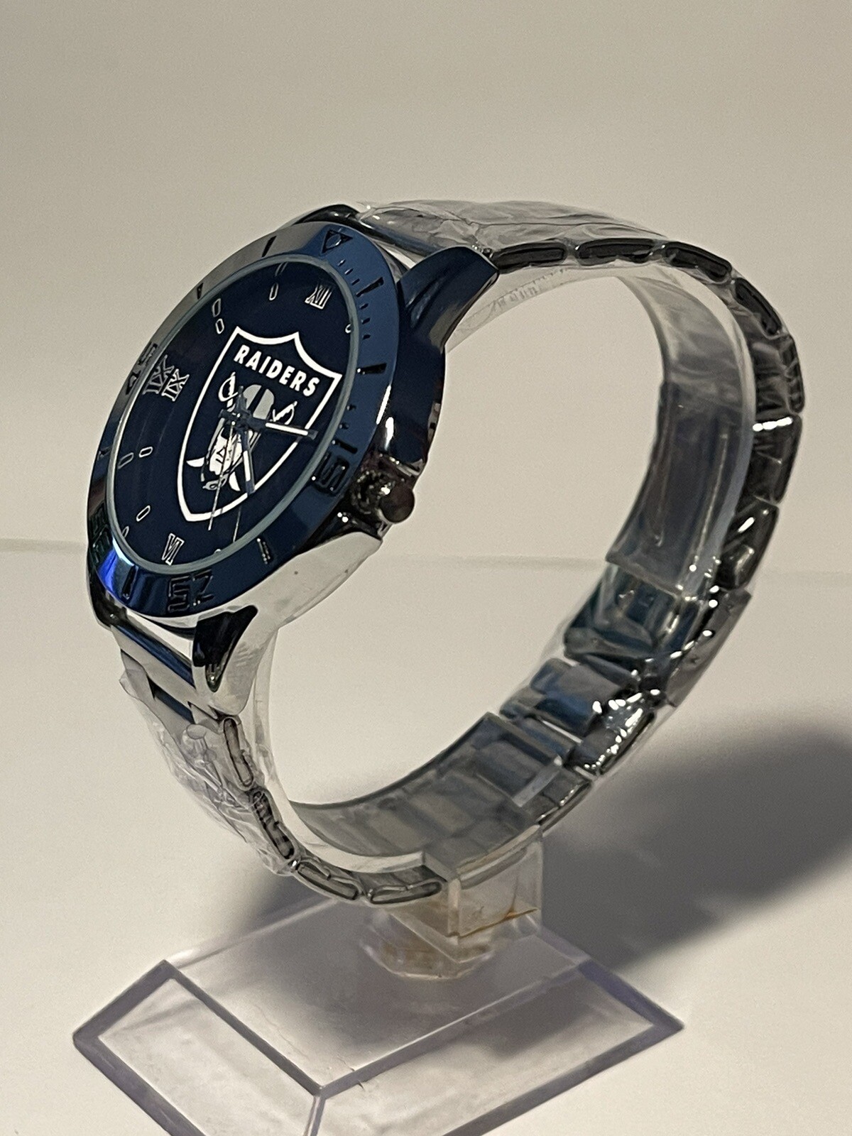 Las Vegas Raiders NFL Team Logo Stainless-Steel Link Silver Men’s Watch NEW