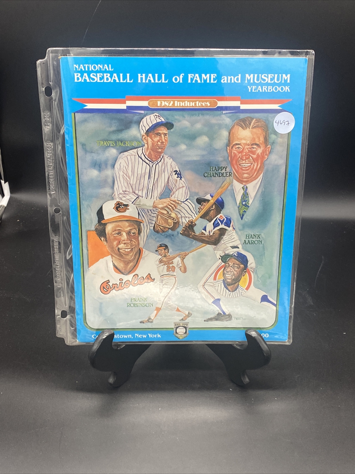 ORIGINAL 1982 BASEBALL HALL OF FAME OFFICAL YEARBOOK Hank Aaron Lot4697