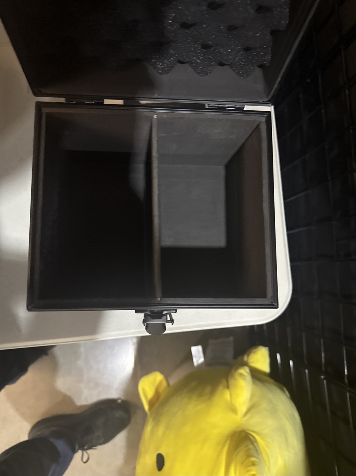 Locking Black Storage Box Case w/ Metal Latch – Collectibles / Cards / Cash