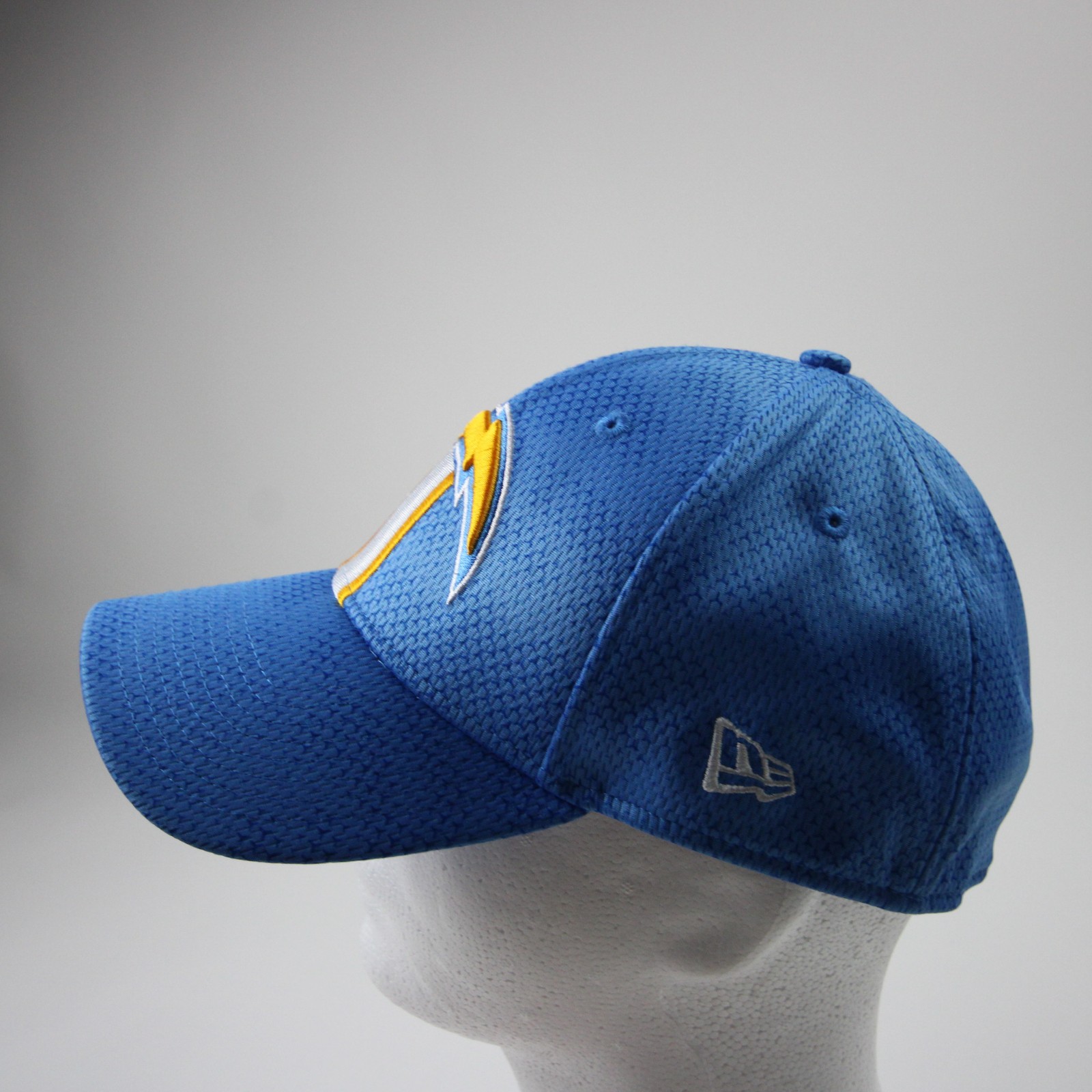 Los Angeles Chargers New Era 39thirty Fitted Hat Unisex Blue Used ML