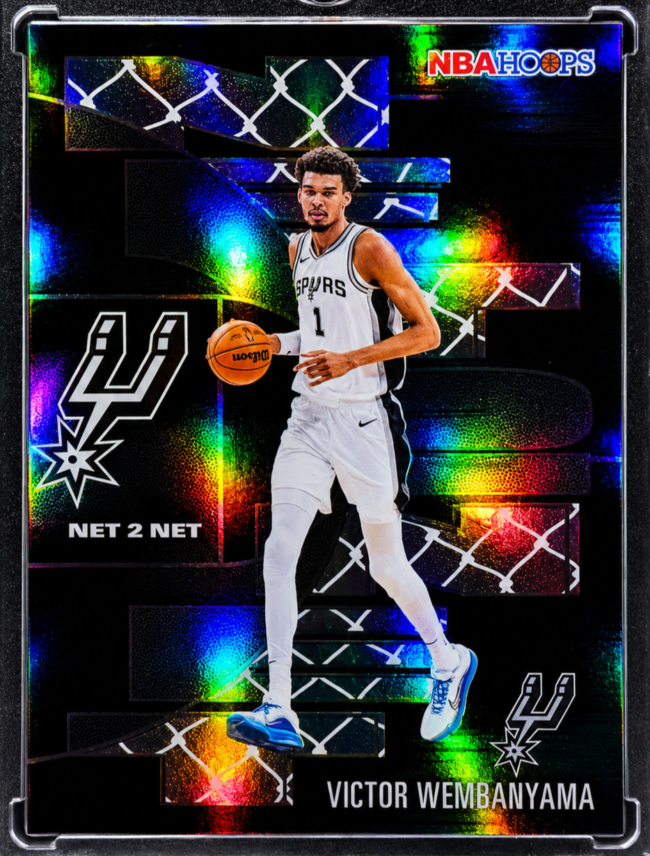 VICTOR WEMBANYAMA BLACK REFRACTOR SP Insert Holo Foil 2025-26 San Antonio Spurs