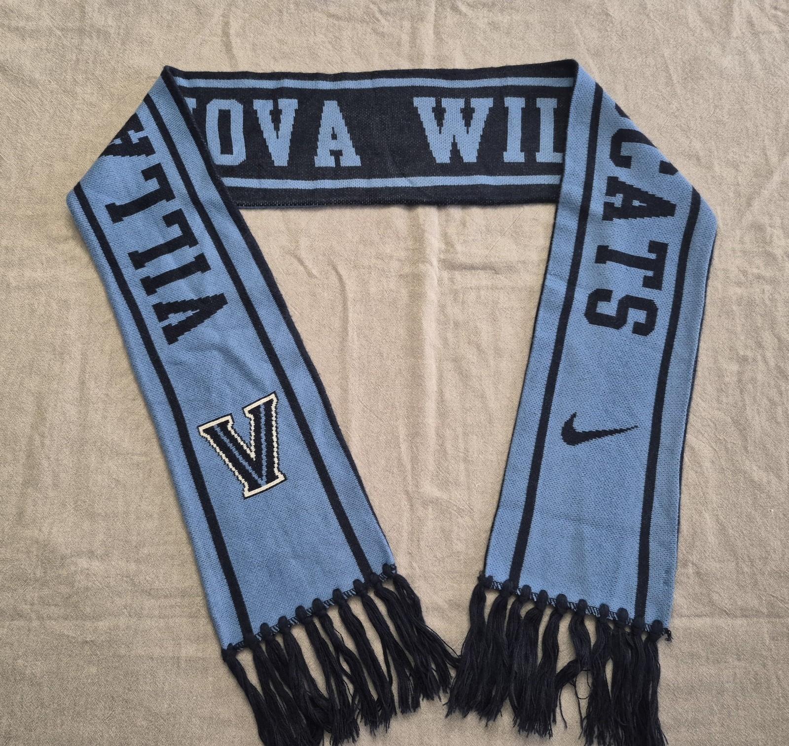 Nike Reversible Villanova Wildcats Scarf Officially Licensed Product NCAA ~ EXC
