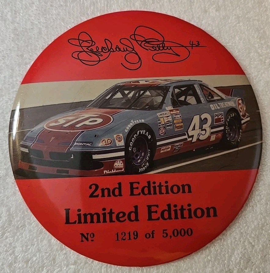 Vintage Richard Petty #43 2nd Edition Large Button 1219/5000 NASCAR (BAG1) (BX1)