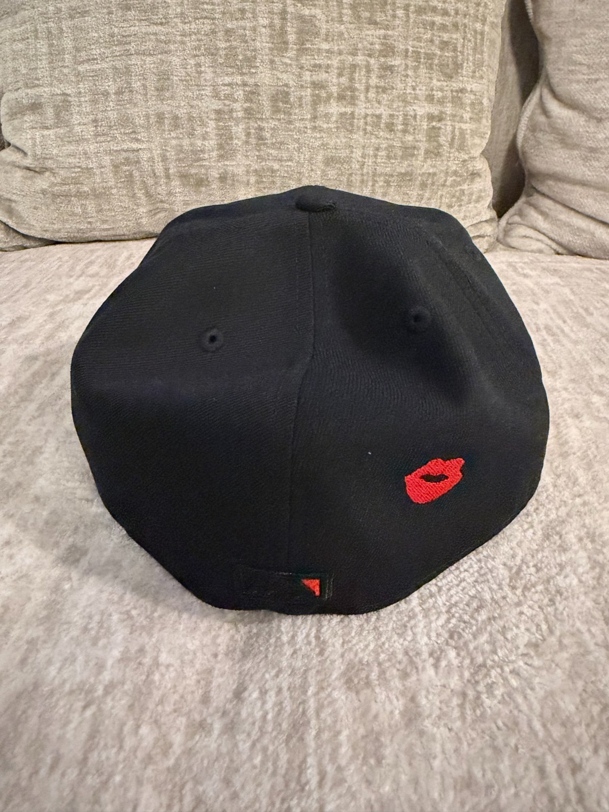 New Era 59FIFTY LA Dodgers Black Fitted Hat Red Lips Side Patch MLB Cap
