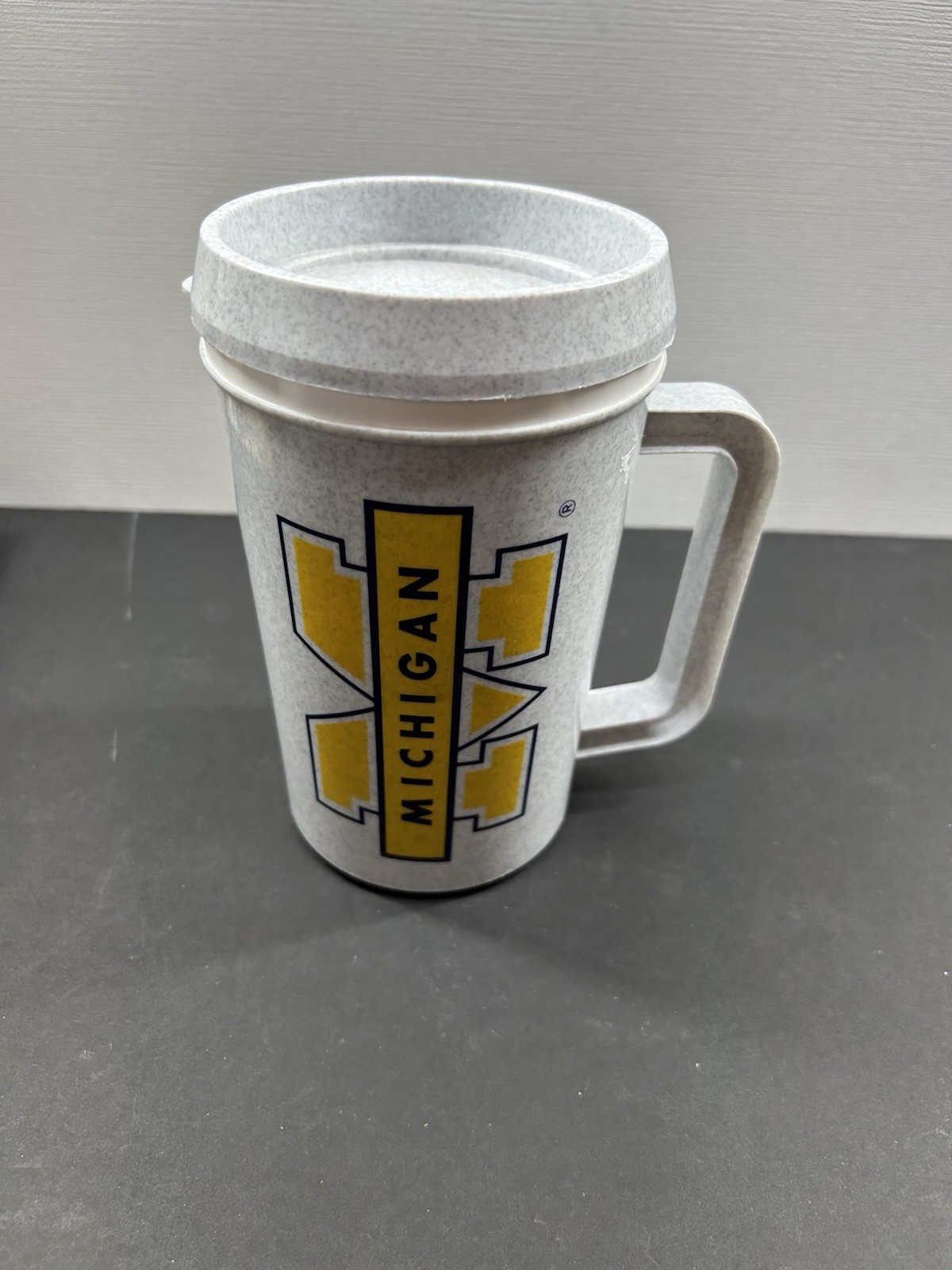Vintage Betras USA Michigan Wolverines Super Thermo 22 OZ Beverage Travel Mug