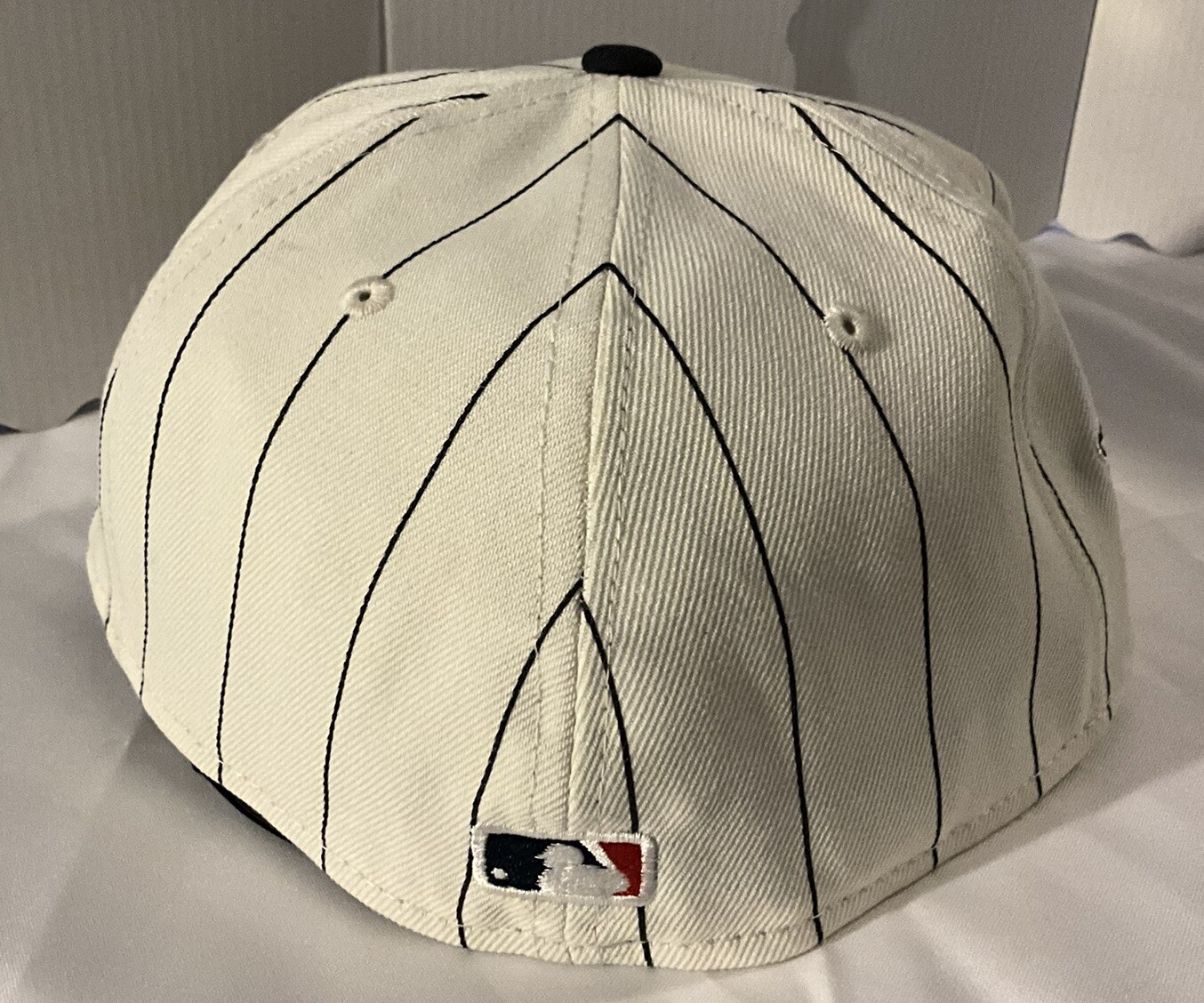 Cleveland Guardians MLB 59Fifty White Pin Striped Fitted 8 Cap Hat $45
