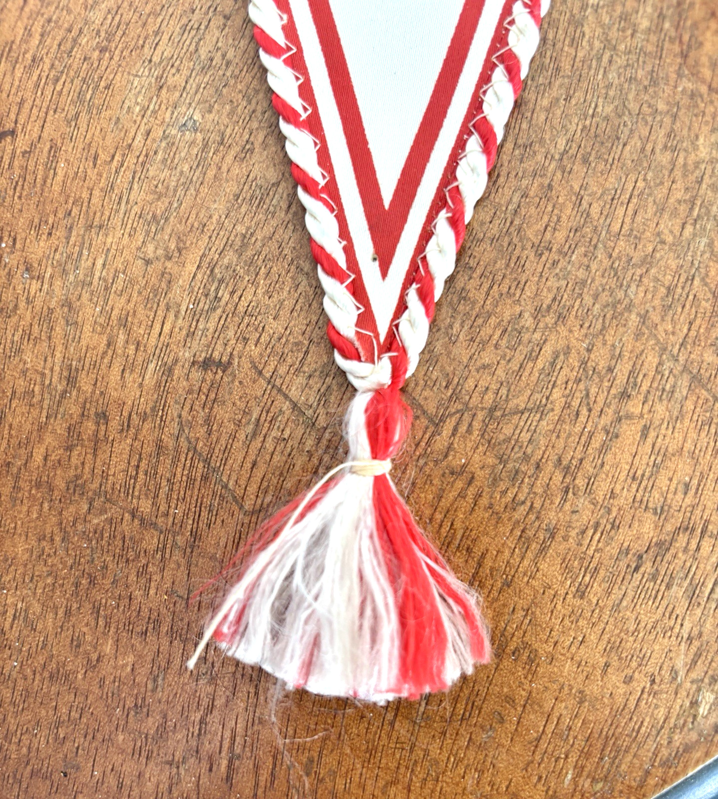 Moscow Olympic Games 1980 Athlete Exchange Pennant Triangular Banner White & Red