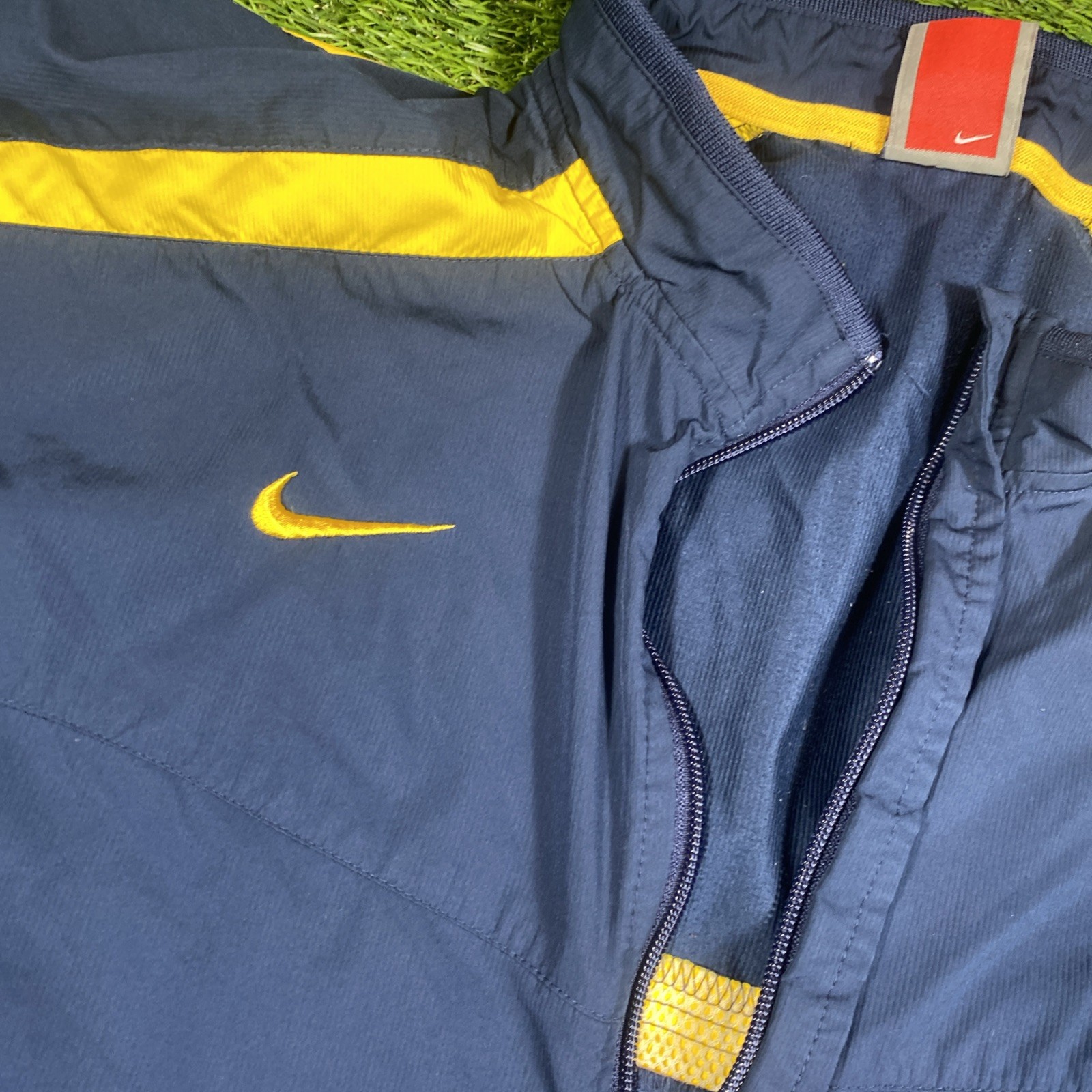 VTG Marquette Golden Eagles Basketball Nike Jacket Mens 2xl NCAA Windbreaker