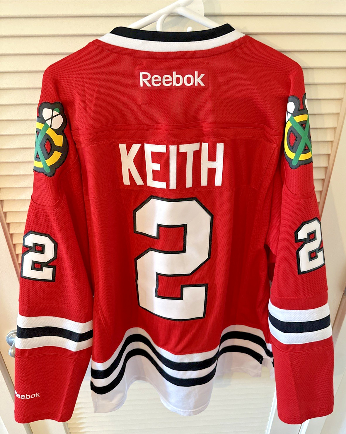 Reebok NHL Hockey Jersey Chicago Blackhawks Duncan Keith Size Large Stitched Red