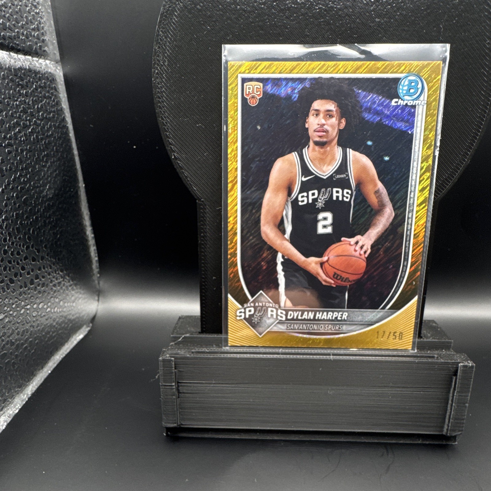 Topps 2025-26 Bowman Briefing Dylan Harper Spurs BCV-2 Gold Shimmer 17/50