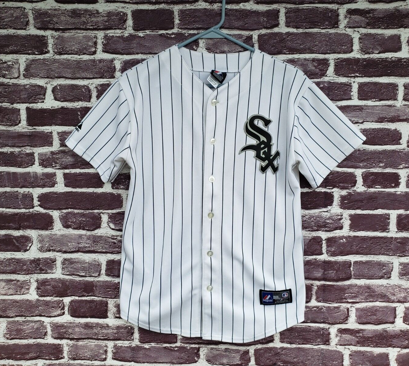 🔥 Chicago White Sox Majestic Pin Striped White Jersey Boys Large L Button Down