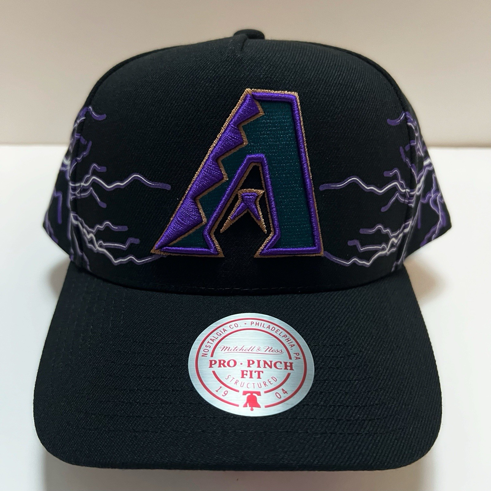 Mitchell & Ness Arizona Diamondbacks MLB Lightning Pro Pinch Snapback Hat Black