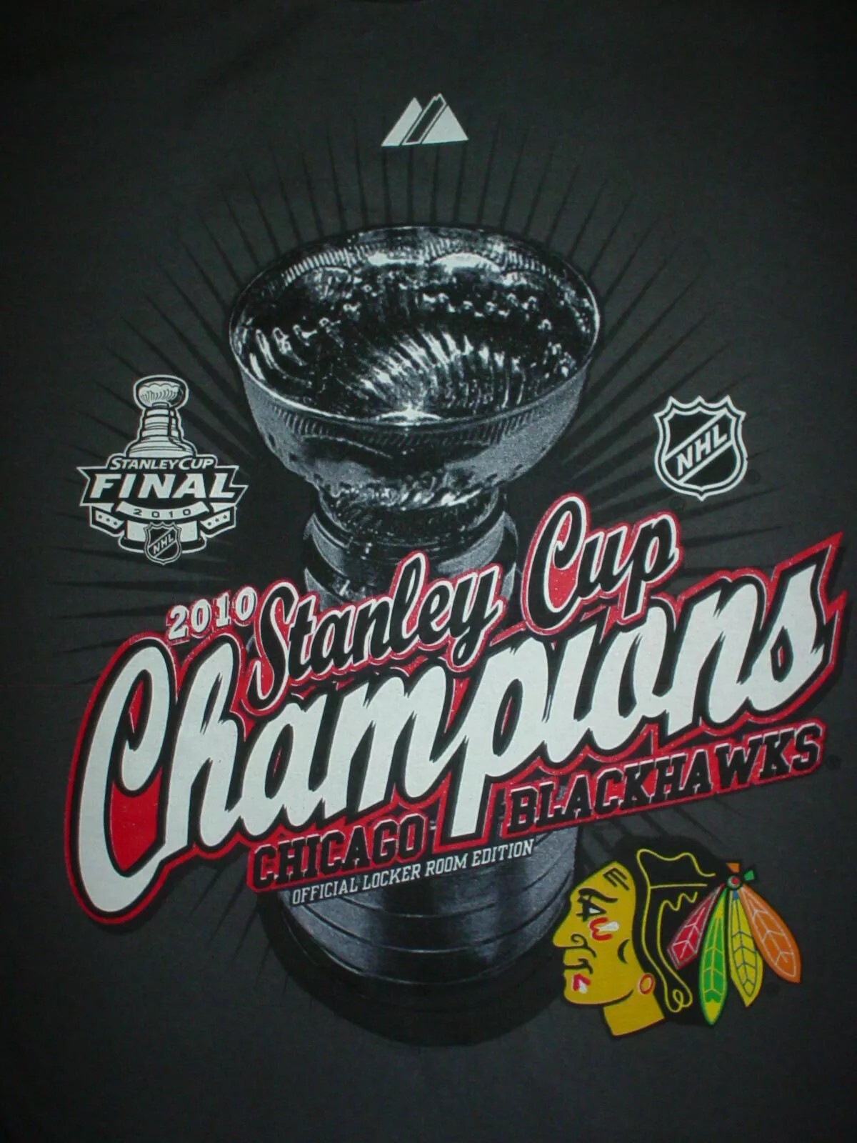 The Chicago Blackhawks 2010 NHL Logo Stanley Cup Logo Champions Youth L T-SHIRT