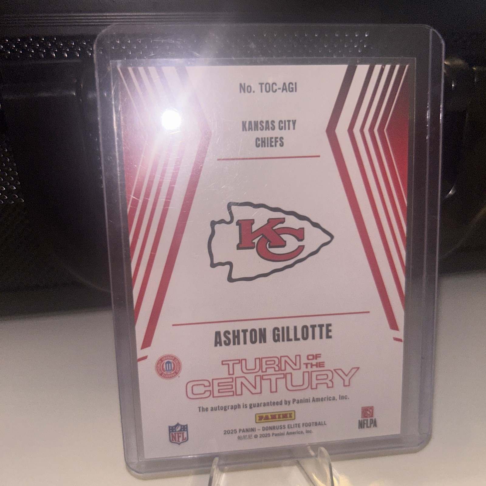 2025 Panini Donruss l – RC Auto Ashton Gillotte #TOC-AGI Red /75 (AU, RC)