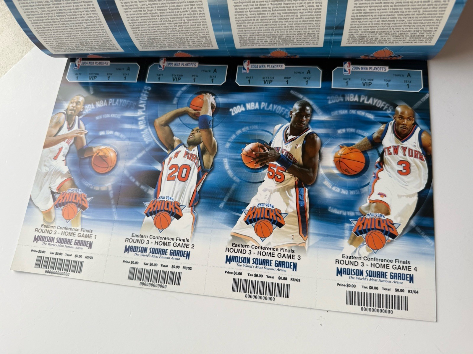 New York Knicks 2004 Playoff Tickets Booklet. EX.