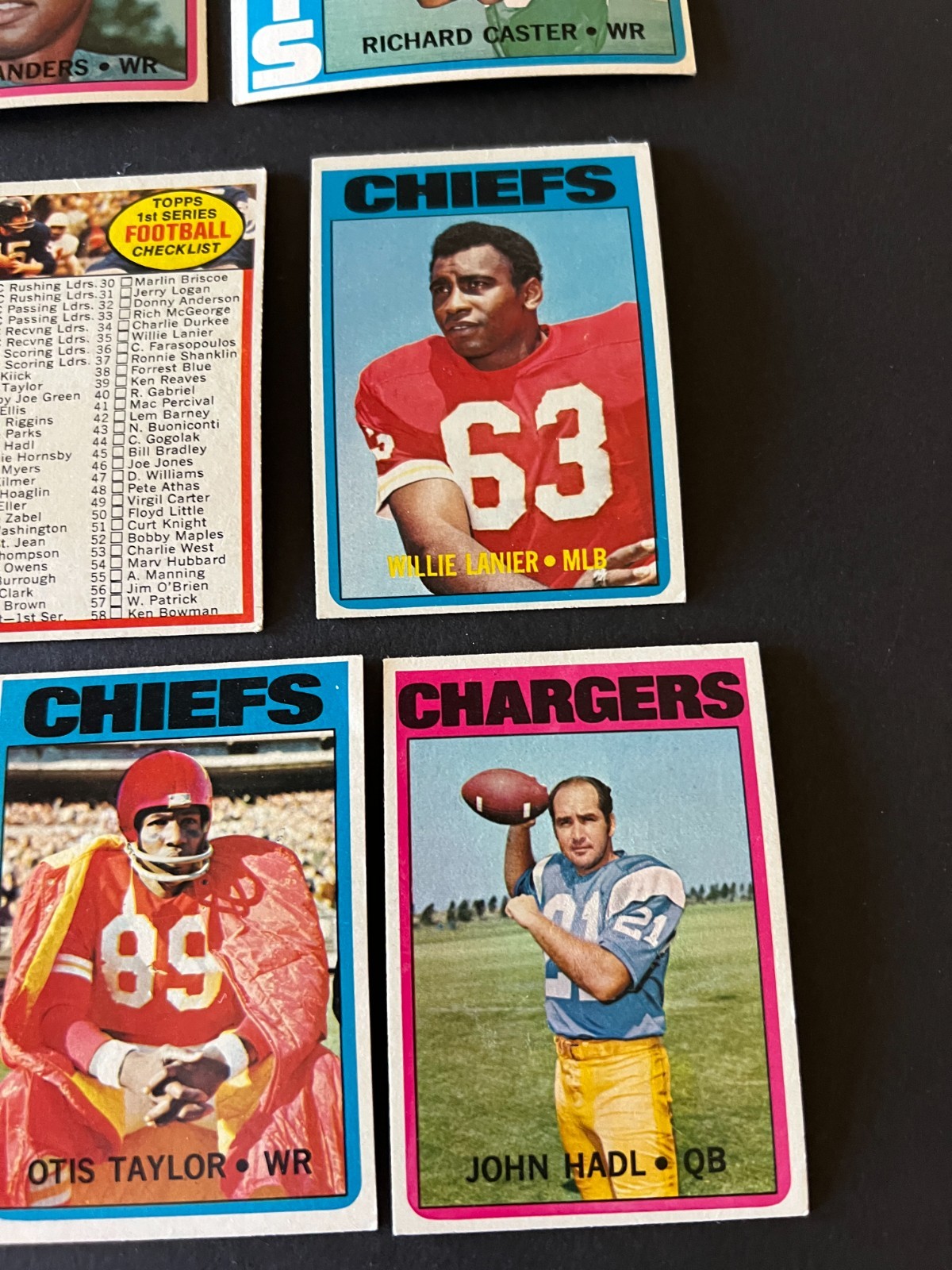 1972 Topps FB- lot of 200 diff. – Stars, hofers, specials, checklists++- ex/mt-