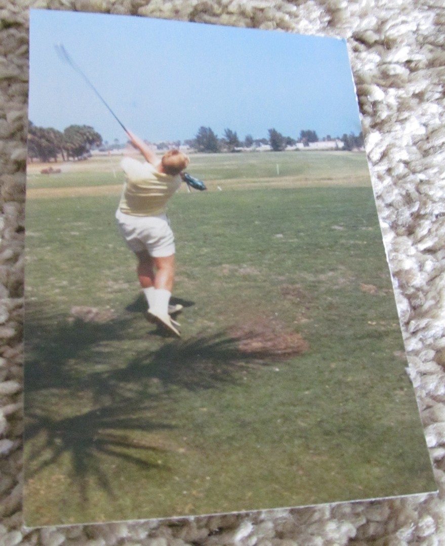 3 1/8″ x 4 1/2″ COLOR PHOTO OF JACK NICKLAUS FINISHING SWING CIRCA EARLY 1970’S