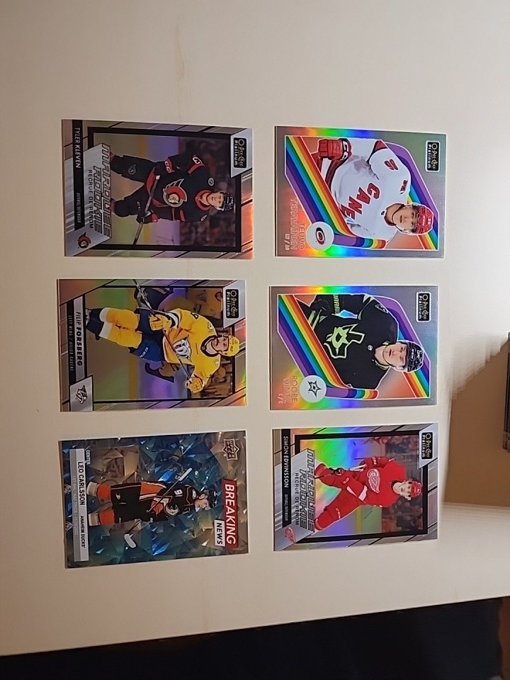 25 Card Hockey Lot w/ Rookies, Stars, Inserts, Base-Pick Your TEAM – GREAT GIFT!