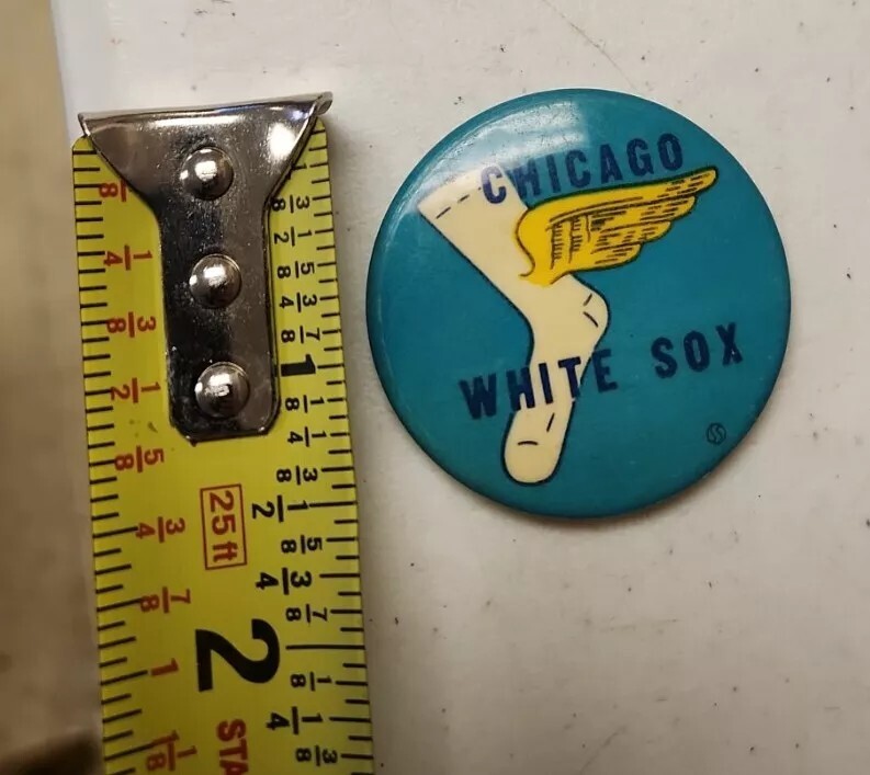 1940’s Chicago White Sox Pin Button Union Label Missing Pinback 1 5/8″ Diameter