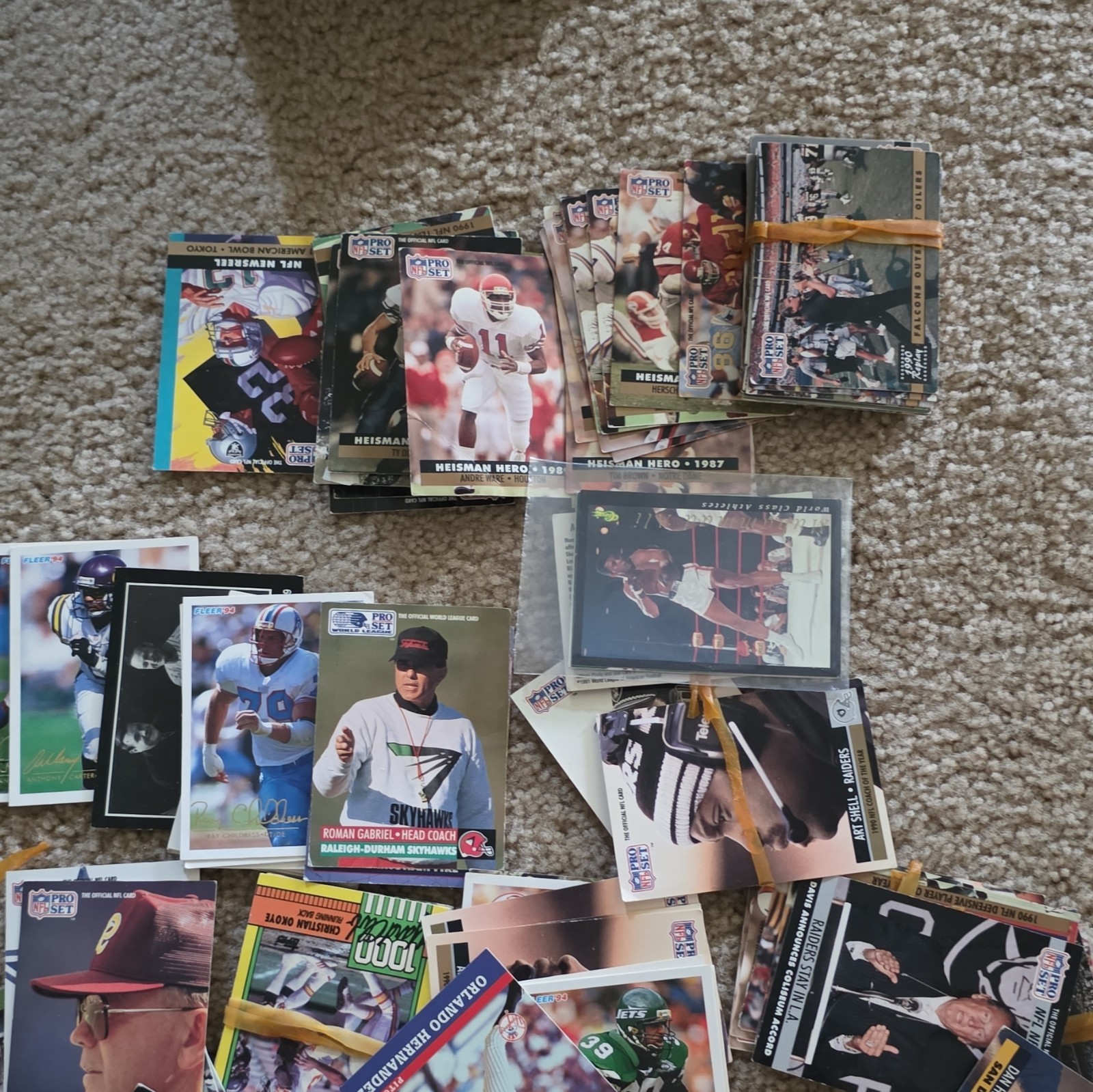 Mixed Lot of Sports Cards Baseball, Basketball, Football