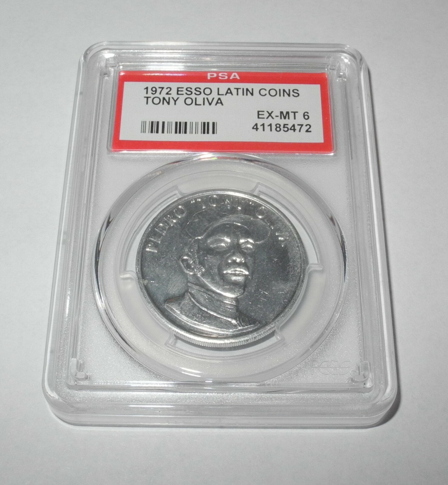 1972 Esso Oil Advertising Baseball Tony Oliva Minnesota Twins Pin Coin PSA 6