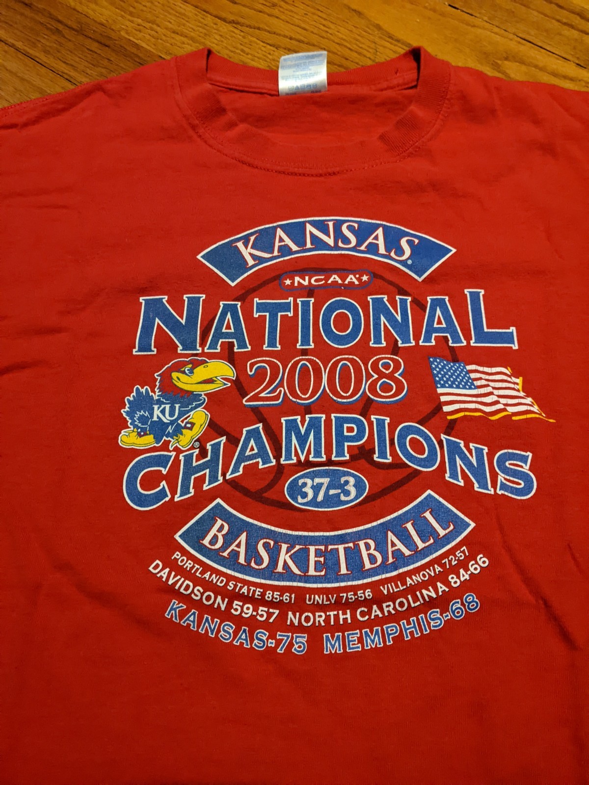 Vintage 2008 Gildan Men’s Kansas Jayhawks National Champs T-shirt sz L