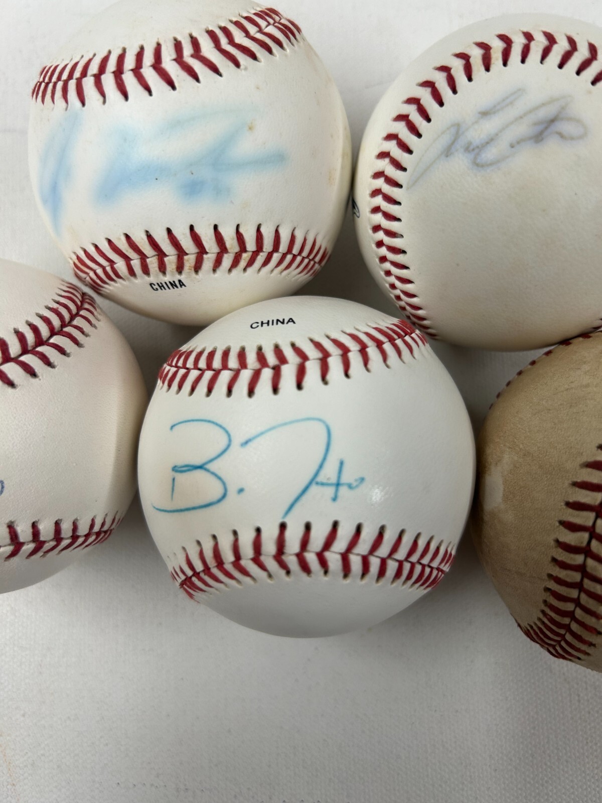LOT OF 5 MAJOR LEAGUE BASEBALL SOME SIGNED BY UNKNOWN PLAYERS LOT600