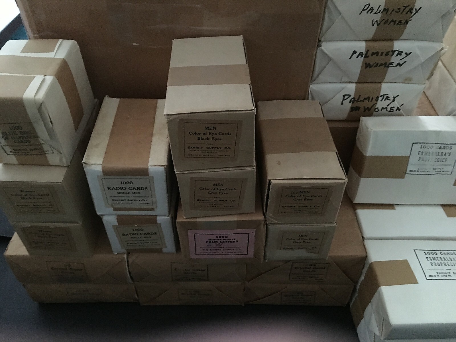 1940S -60S HUGE 210 UNOPENED VENDOR BRICKS OF ARCADE VENDING CARDS OVER 150000CT