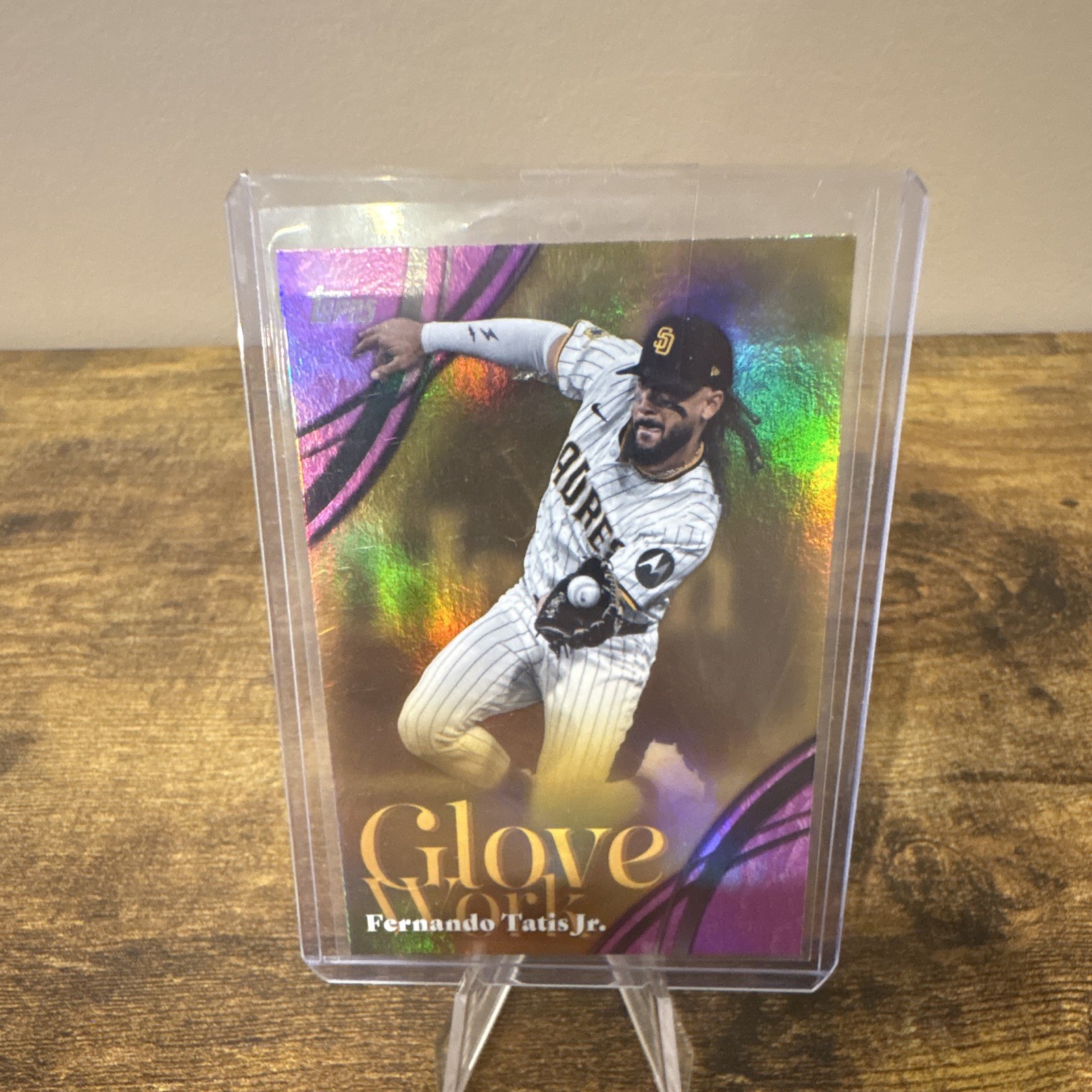 Topps 2026 Glove Works Insert Fernando Tatis Jr. San Diego Padres GW-25
