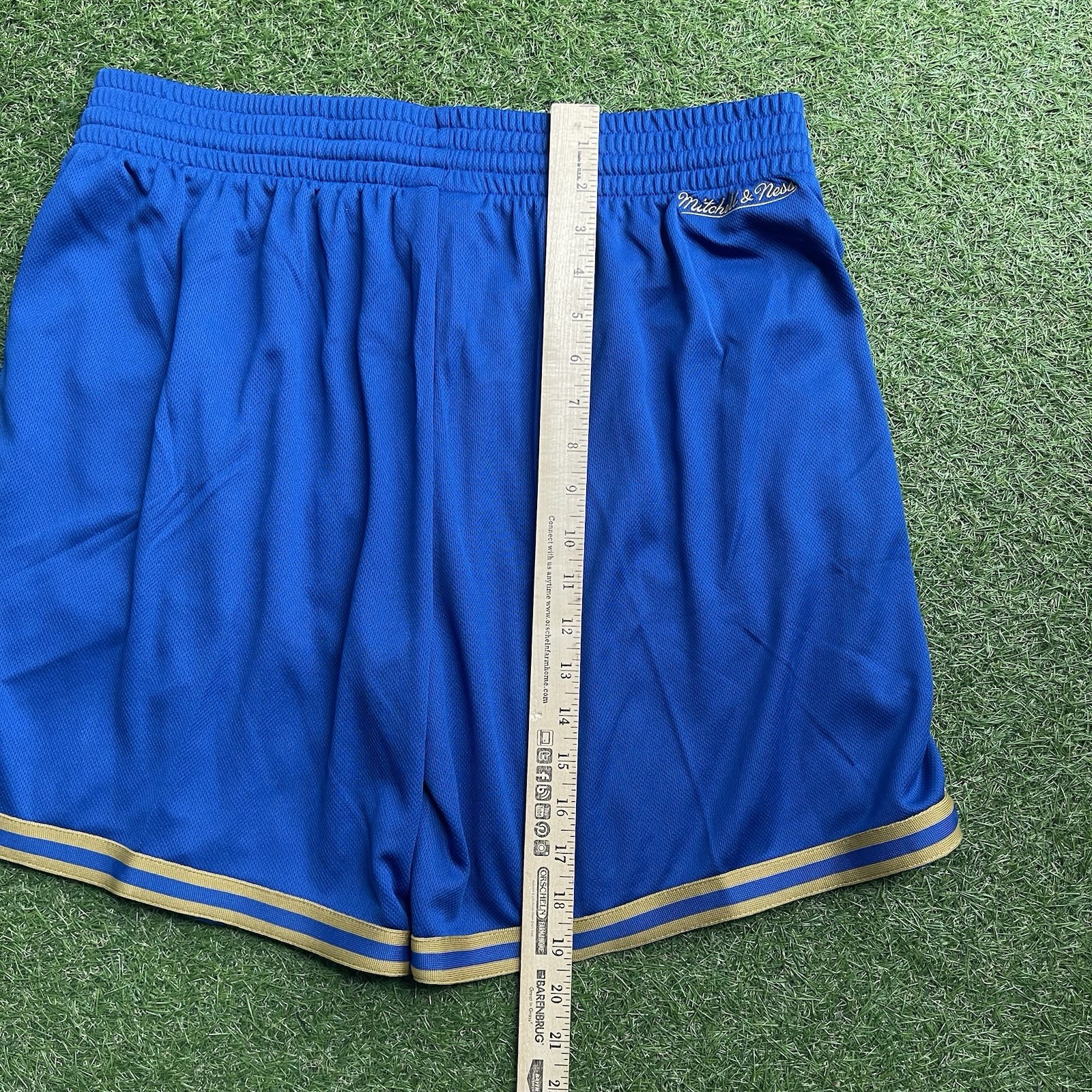 NWOT Kansas City Royals Shorts Mitchell & Ness Mens Large Basketball Mesh MLB