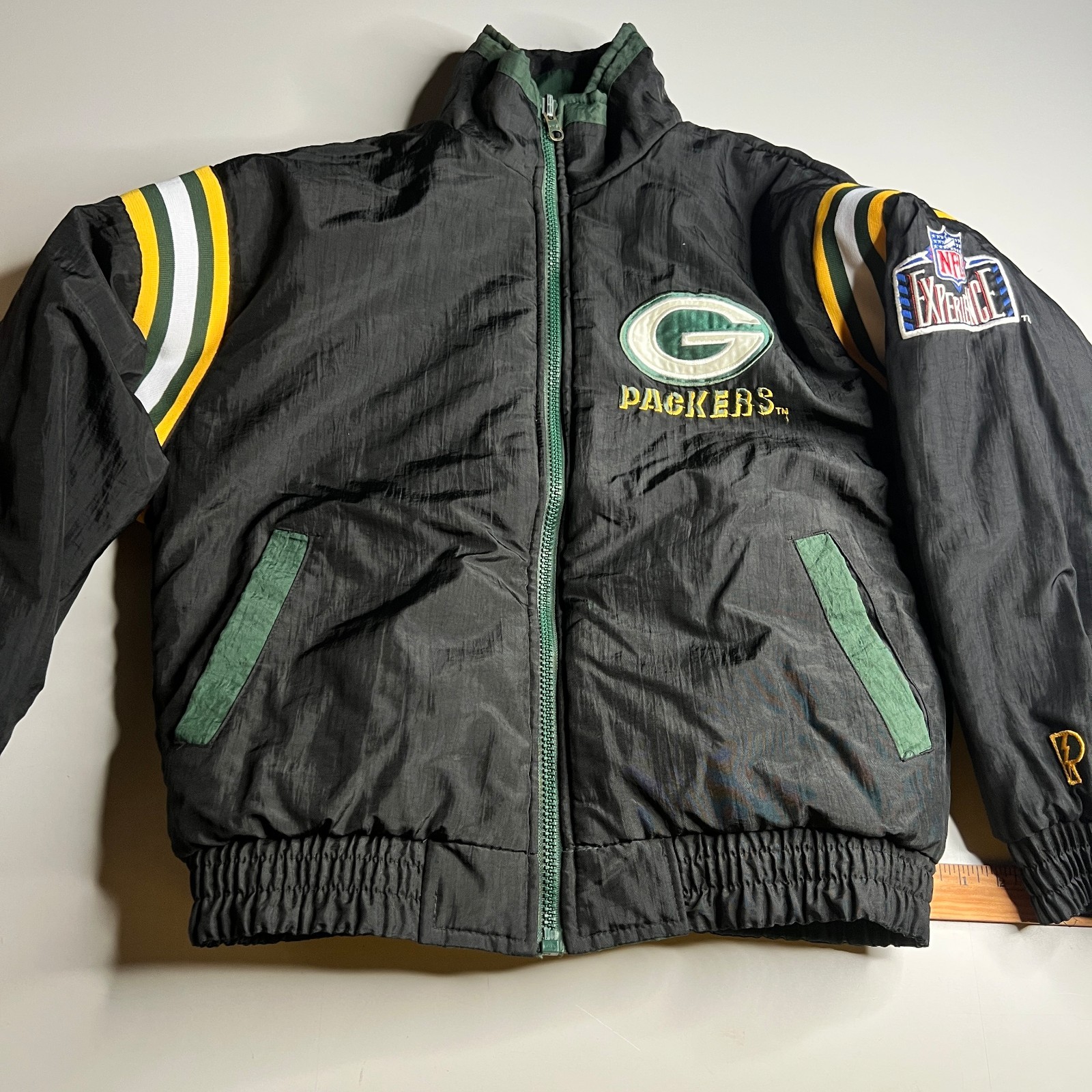 Vintage Green Bay Packers Reversible NFL Pro Player Puffer Jacket Size P/S / M