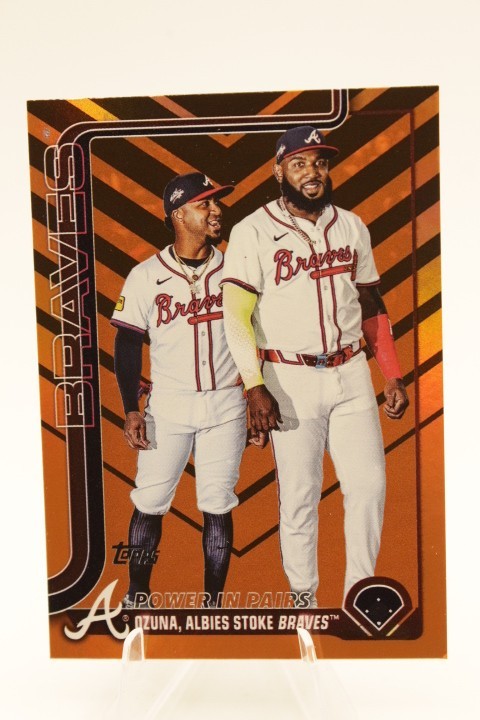 2025 Topps Update Holiday Foil Power In Pairs Veteran Combos Braves #US229