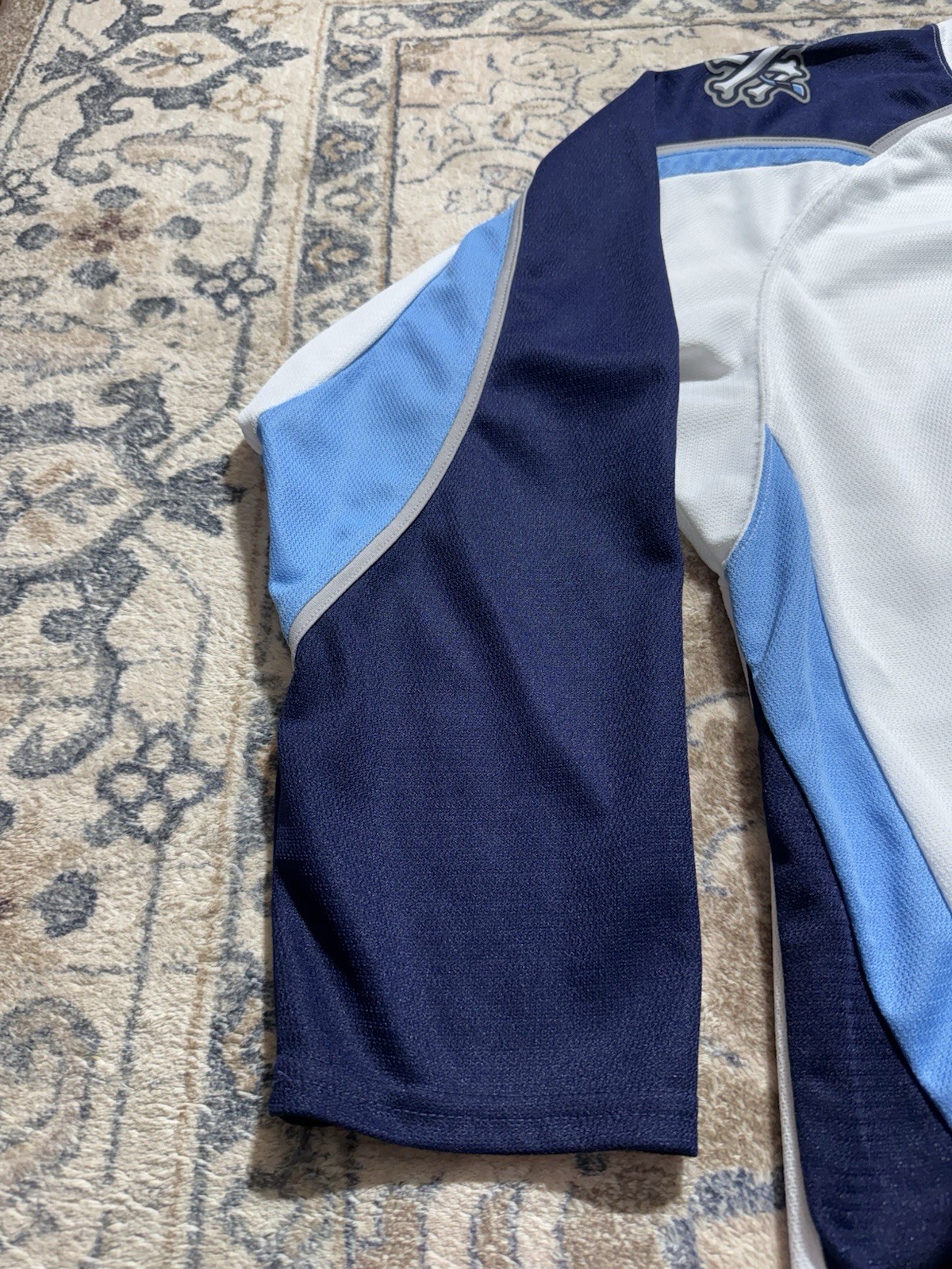 CCM Official Milwaukee Admirals Hockey Jersey AHL White/Navy/Light Blue Size XL
