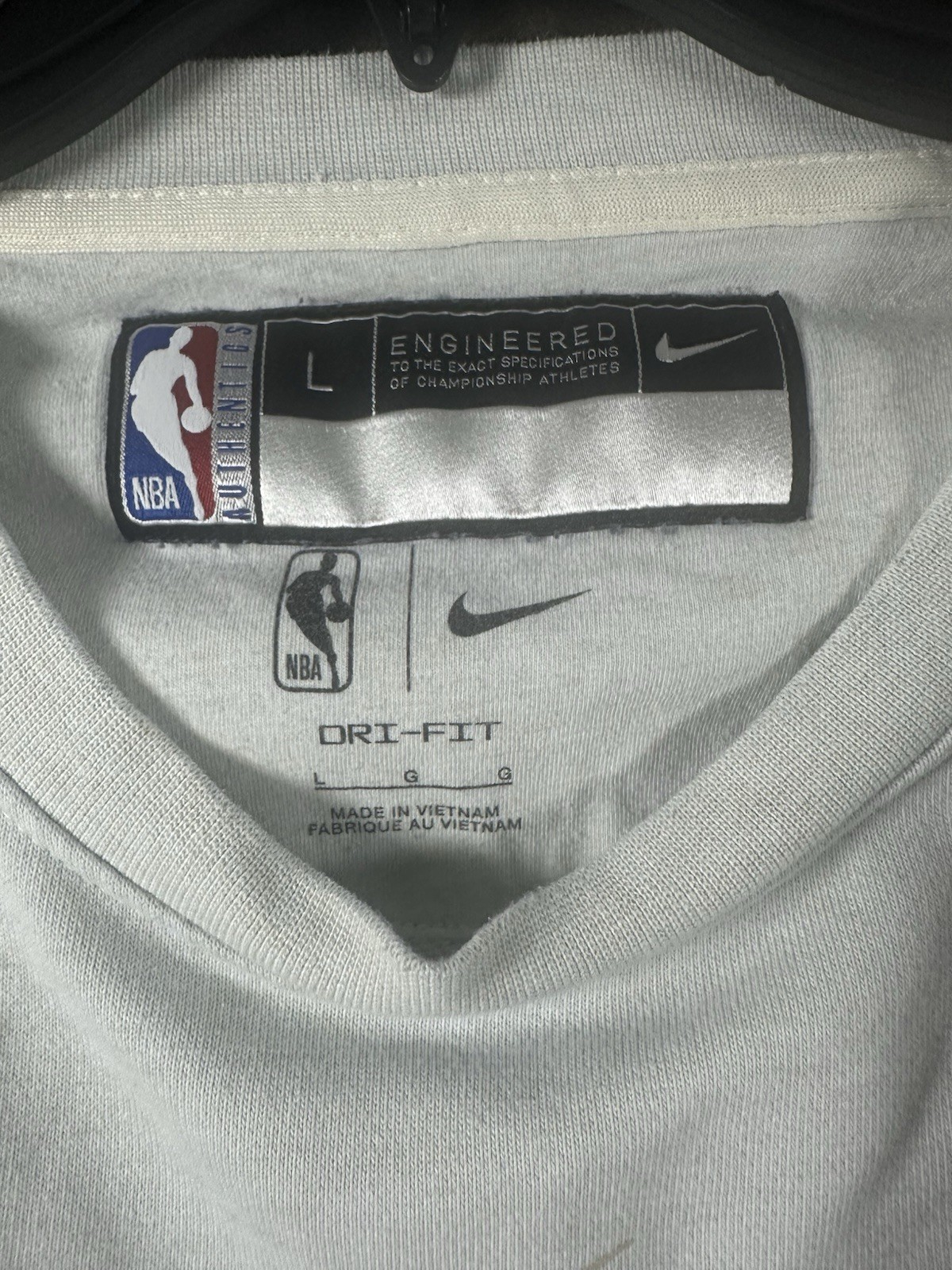 Nike Milwaukee Bucks Dri-Fit Engineered White Crewneck Men’s Size L