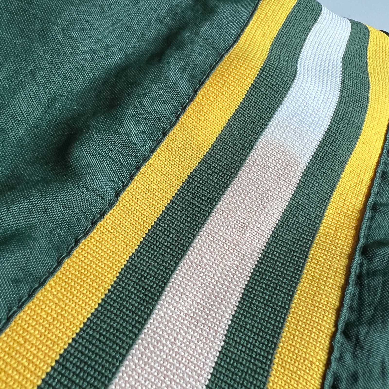 Vintage Green Bay Packers Reversible NFL Pro Player Puffer Jacket Size P/S / M