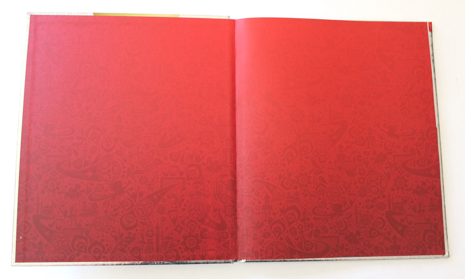 Panini WC WM Russia 2018 Ed. Latin Americas 670 Platinum Hardcover Deluxe Album