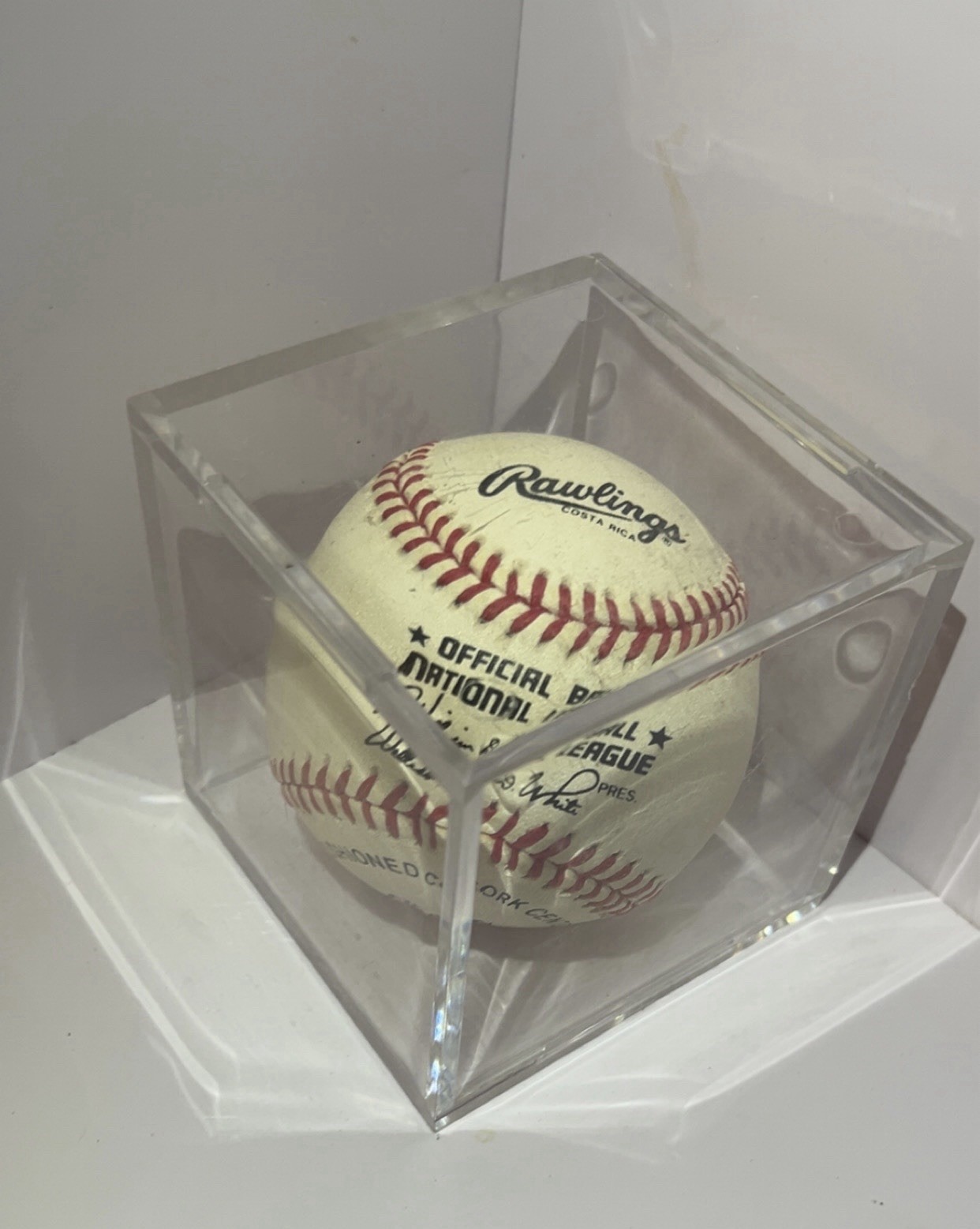 1991 Atlanta Braves Mark Lemke Signed Baseball w/ Clear Display Cube Case