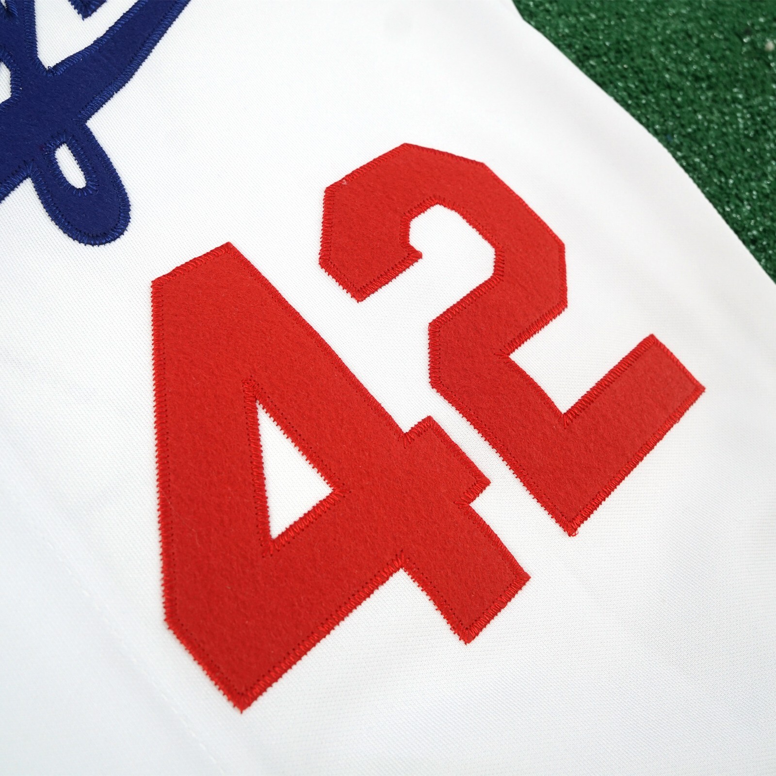 Jackie Robinson Brooklyn Dodgers Men’s Home White Cooperstown Jersey w/ Patch
