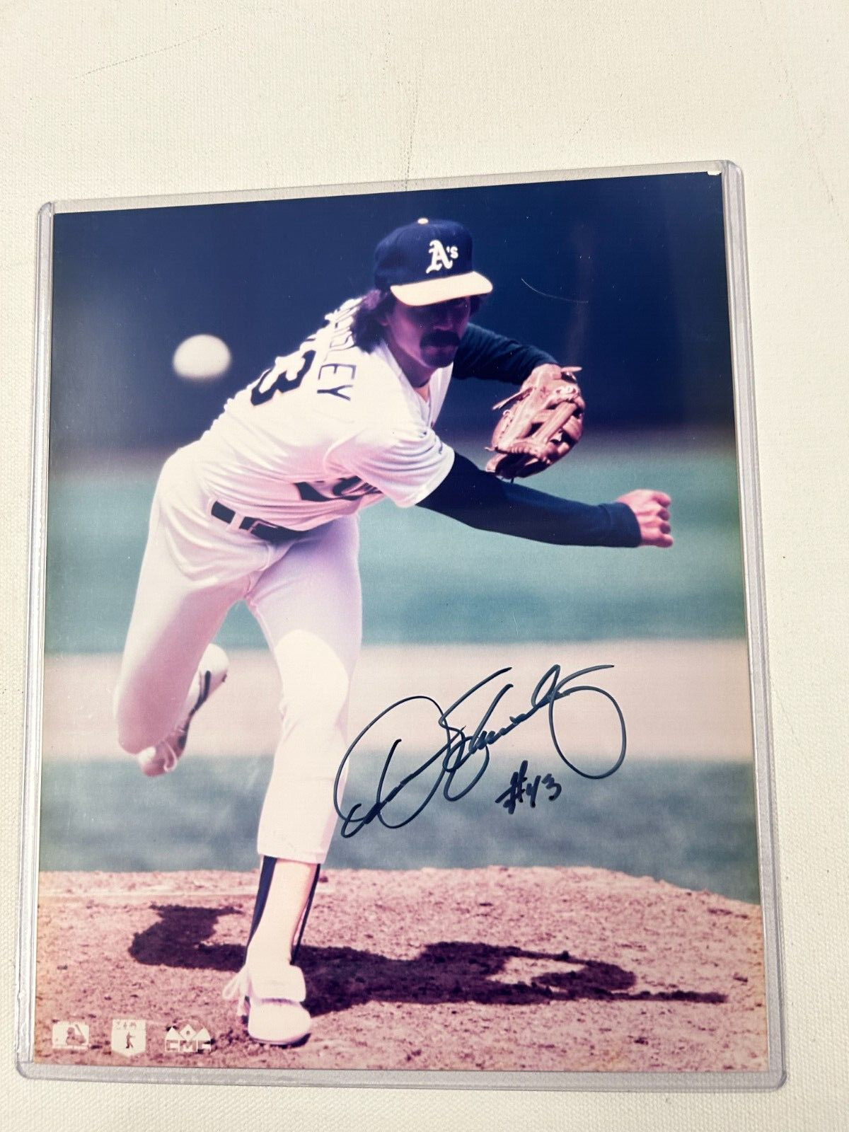 Dennis Eckersley Oakland As Autographed 8×10 Picture With COA