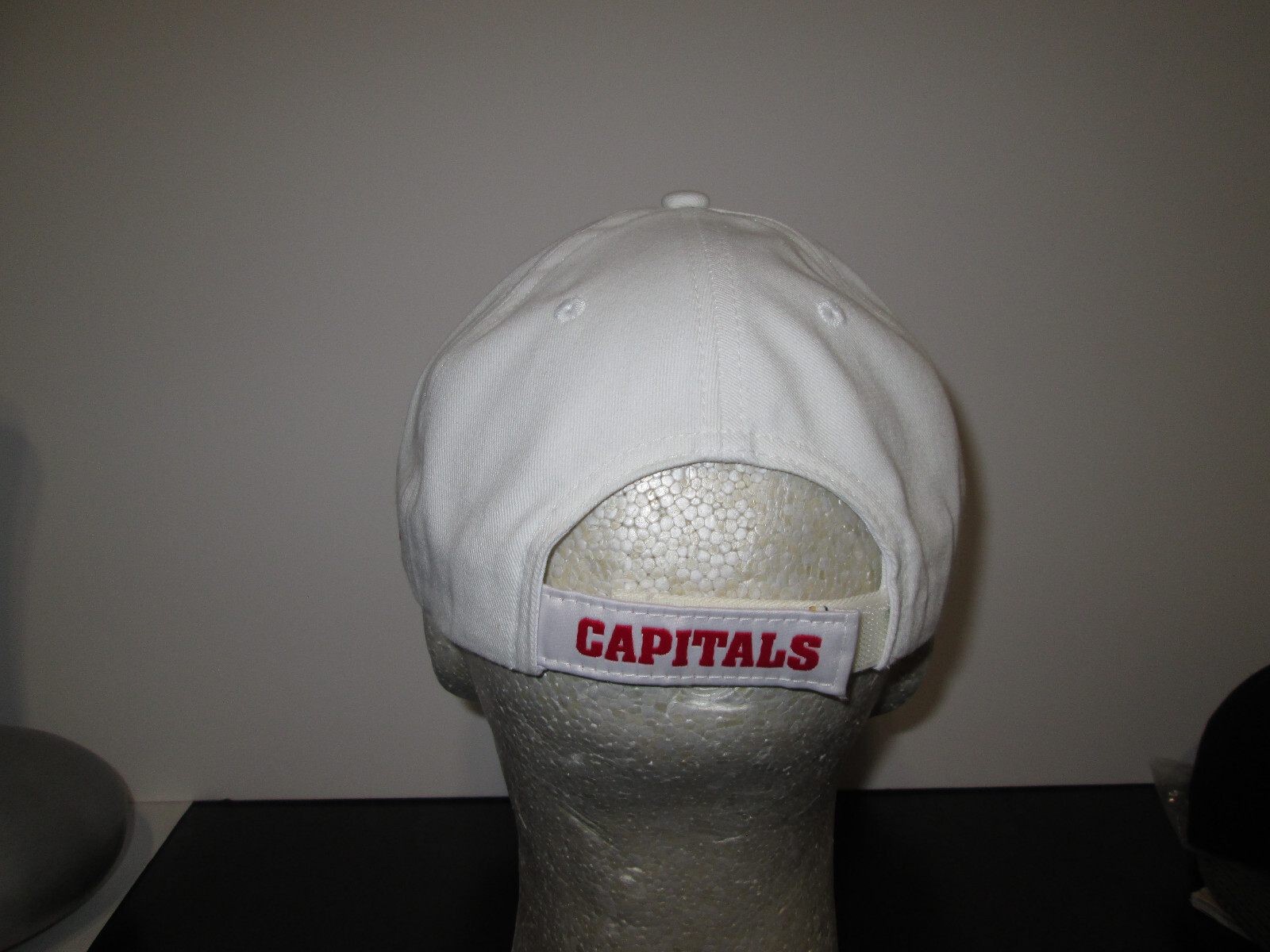 New Men’s NHL Washington Capitals Embroidered Adustable Reebok Cap Hat OSFA